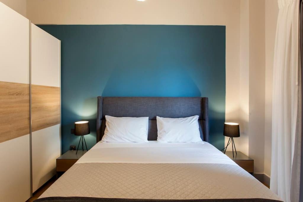 Minimal Loft Art With Sea View Over Heraklion Harbour Exterior foto