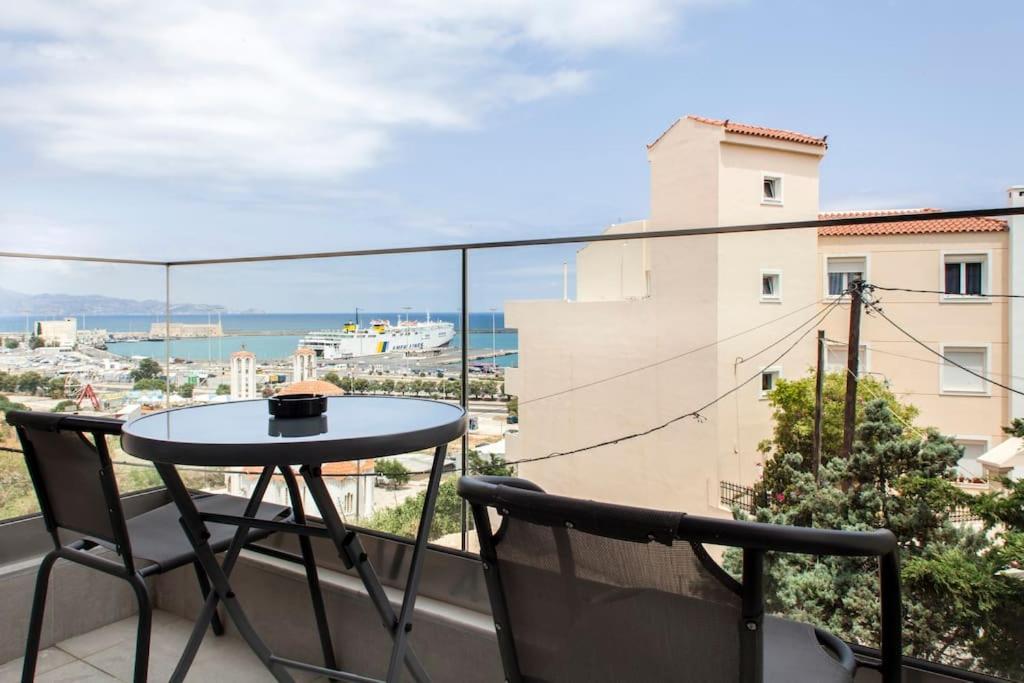 Minimal Loft Art With Sea View Over Heraklion Harbour Exterior foto