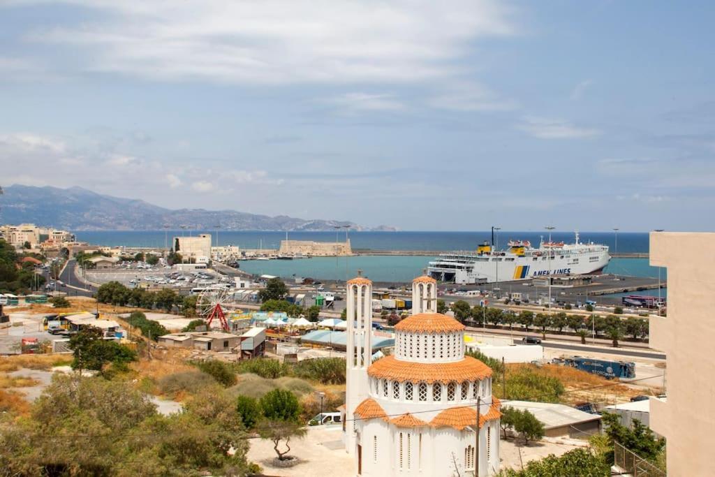Minimal Loft Art With Sea View Over Heraklion Harbour Exterior foto